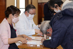 【画像】多くの方が測定をされ、個別に相談もでき喜ばれていました。