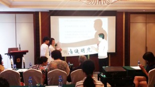 【画像】大連での説明会の様子 【画像】大連での説明会の様子