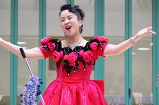【画像】ソプラノ歌手である広瀬美和さんの圧巻のソロステージ! 【画像】ソプラノ歌手である広瀬美和さんの圧巻のソロステージ!