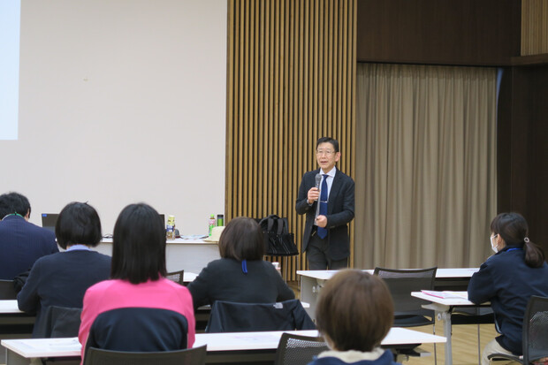 【画像】稲田雅一院長が介護福祉士対象に講演しました