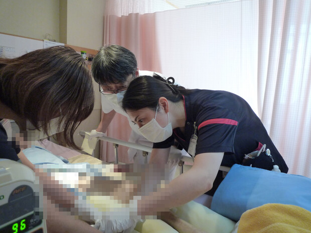 【画像】看護専門外来で「床ずれ(褥瘡)や傷」に関するご相談をお受けできるようになりました 【画像】看護専門外来で「床ずれ(褥瘡)や傷」に関するご相談をお受けできるようになりました